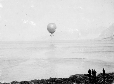 Andree sails off with his towels, never to be seen again.